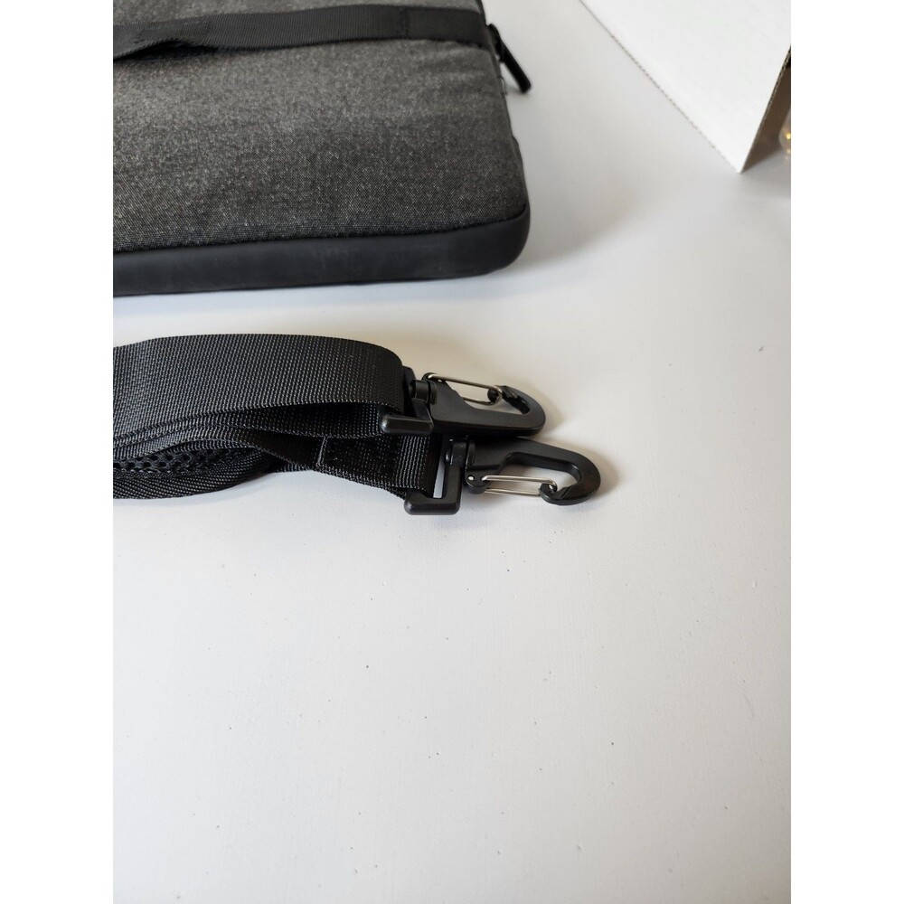 New Dell Pro Sleeve 13 Notebook Laptop Carrier Bag Gray & Black 7MTR0 - Picture 8 of 11